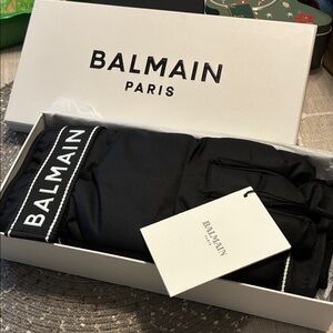 New with tag Balmain Black Ski Gloves size 10